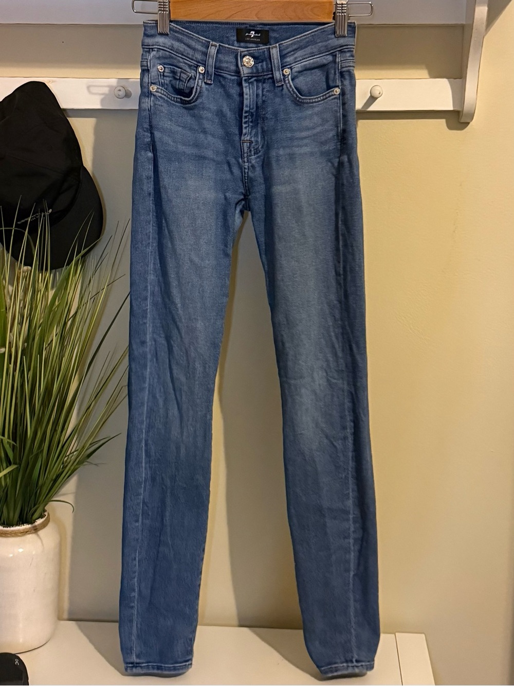 7 for all Mankind Skinny Blue Jeans Size 24 & approx 29” Inseam 🔥 EUC
